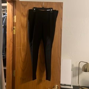 WHBM NWT “The Skinny” Ankle Black Side Zip Slacks Black 4P